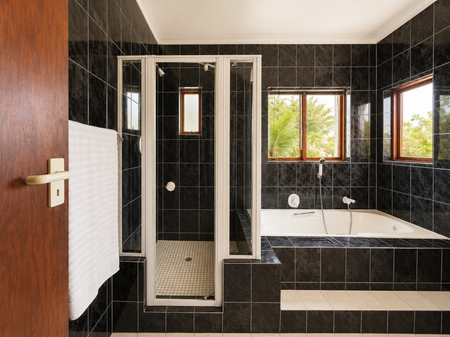 3 Bedroom Property for Sale in Camps Bay Western Cape